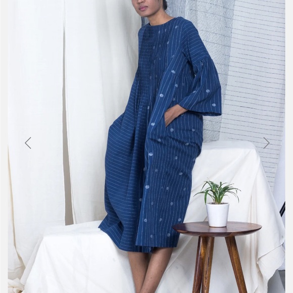 Lovely baby dress with pockets by sustainable brand Karnam - Picture 3 of 6